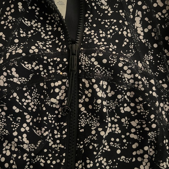 Lululemon Define Jacket Size 4 - Picture 3 of 3
